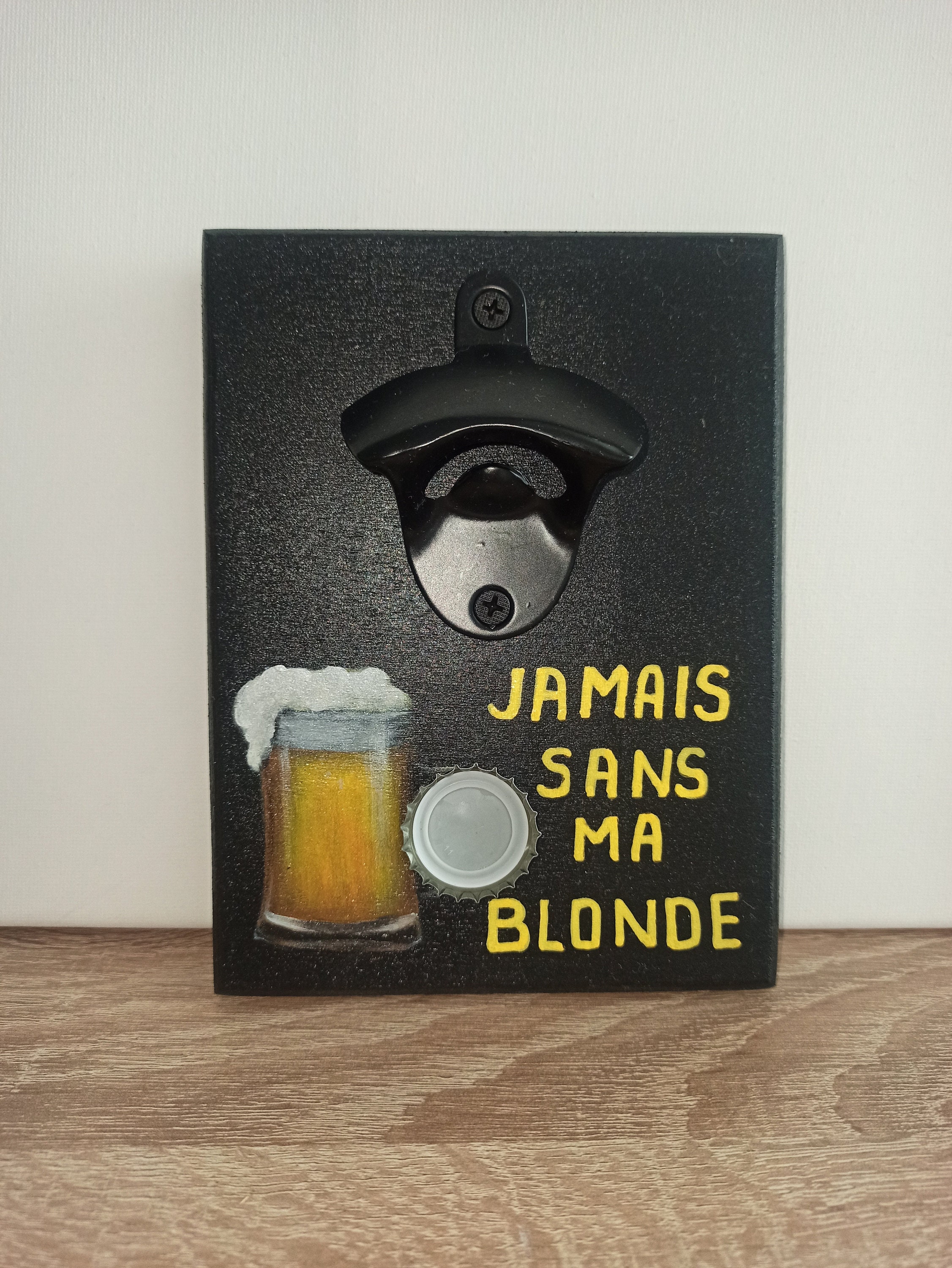 Décapsuleur Mural Aimanté, Ouvre-Bouteille, Cadeau Homme, Cadeau Amateur de Bière, Cadeau Père, Cade