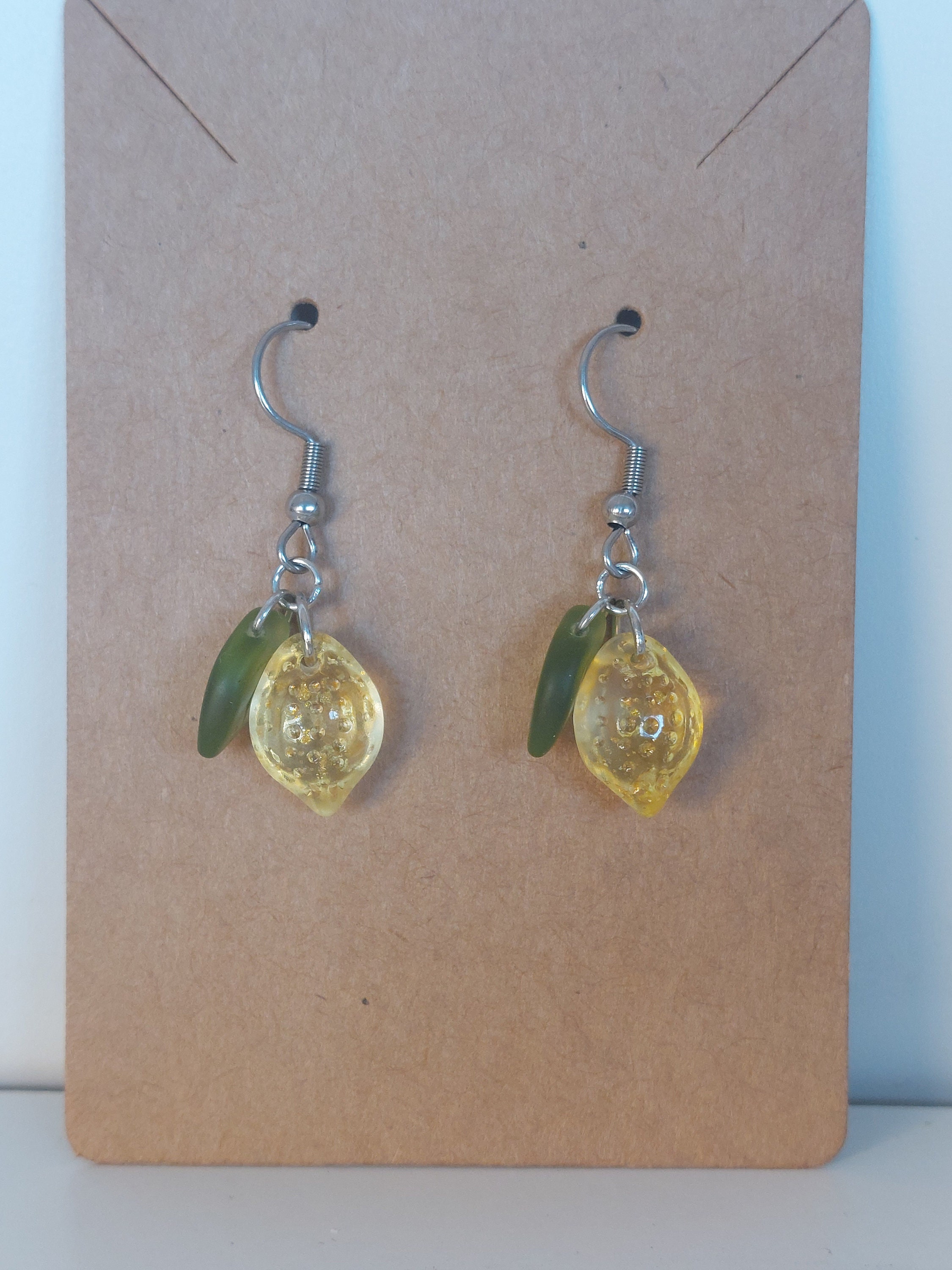 Orecchini a forma di limone giallo ghiacciato / Gioielli