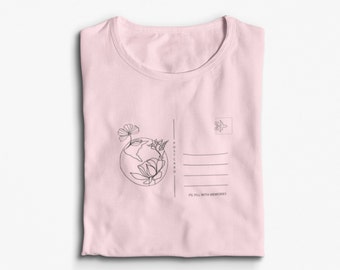 Postcard | T-Shirt | Gift | Traveler | Travel mom | Tshirt | Tee | Travel tshirt | t shirt | Travel | gift for travel | mom | momtravels