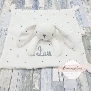 Doudou lapin personnalisé brodé blanc Peluche personnalisé brodée lapin fille & garçon CE doudou lapin brodé blanc au prénom de l'enfant image 5