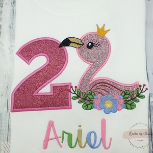 T-shirt ou body personnalisé flamand rose pour fille body brodé personnalisé bébé Cadeau enfant fille T shirt fille personnalisable image 5