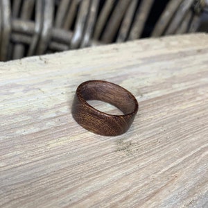 Mens ring , woman’s ring , Men’s wooden band ring, band ring for men, ring for women , handmade men’s band ring UK , anniversary ring