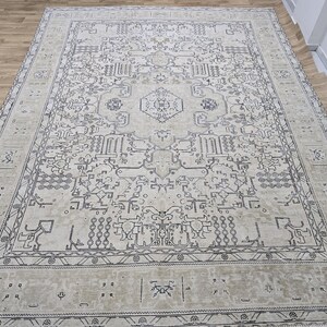9.6x12.2 Handknotted Wool Turkish Oushak Rug: Neutral Vintage Heriz Design