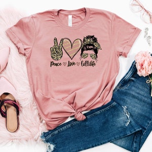 Lolli Shirt for Grandma, Peace Love Lolli Life Tee, Grandma Shirt S to XXL, Funny Mom Shirt for Pregnancy Announcement,New Grandmother Shirt