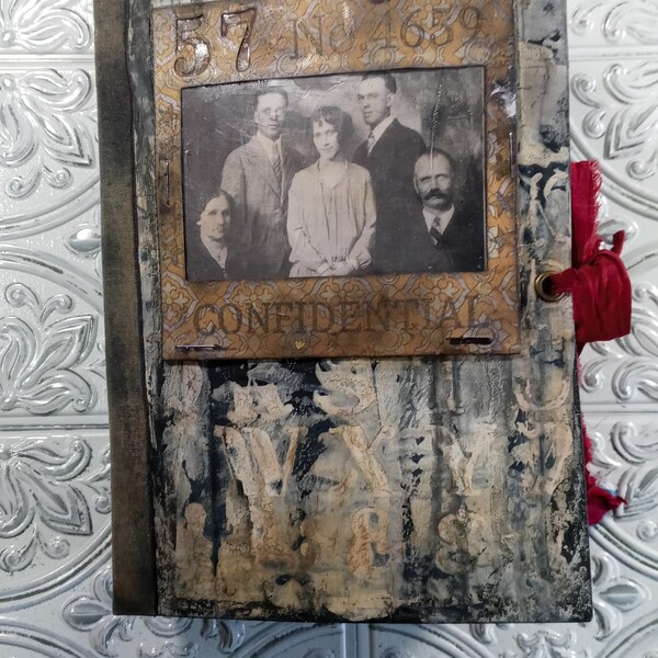 Grungy Scrappy Junk Journal