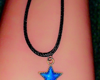 collier étoile bleue