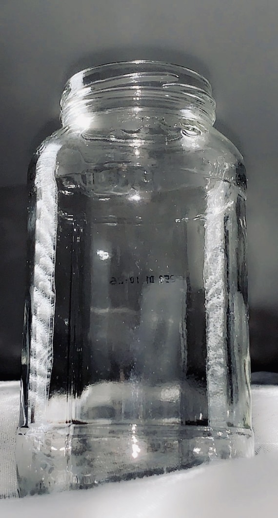 Großes Glasgefäß