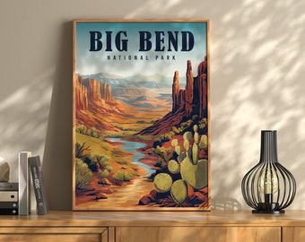 Puede incluir: Un póster de estilo vintage con el texto "BIG BEND NATIONAL PARK" en letras negras y en negrita. El póster presenta una ilustración colorida de un paisaje desértico con un río sinuoso, acantilados rocosos y un cactus de chumbera en primer plano.