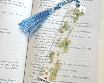 Personalized Bookmark, Flower Bookmark, Floral Bookmark, Pressed Flower Bookmark, Book Accessories, Resin Bookmark, Custom Bookmark
