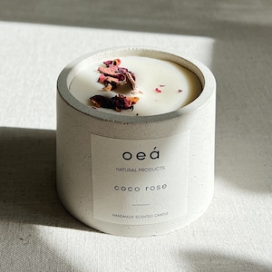 Scented candle 'coco rose' made from soy and rapeseed wax with wooden wick (small)