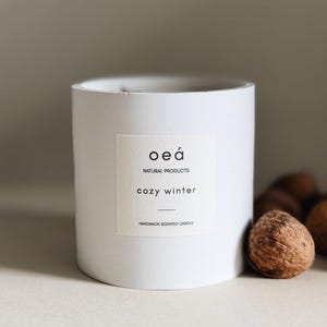 Winter scented candle 'cozy winter' with essential orange, cinnamon, and clove oil (240g)