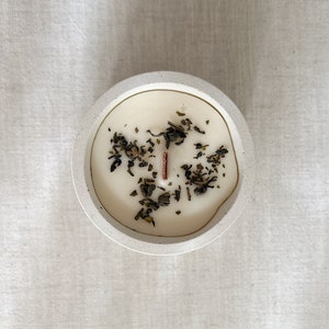 Scented candle 'green tea' made from soy and rapeseed wax with wooden wick small image 4