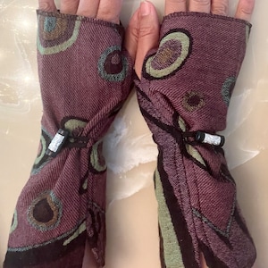 HANDMADE Boiled Merino Wool Fingerless Gloves with Toggle and side slit image 7