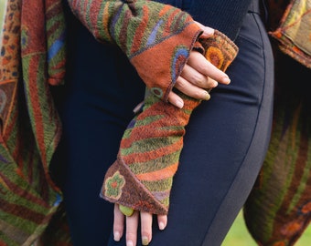 HANDMADE Boiled Merino Wool Fingerless Gloves with Toggle and side slit