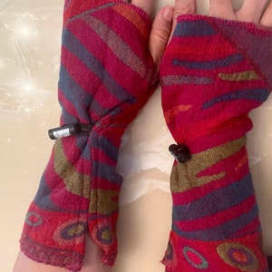 HANDMADE Boiled Merino Wool Fingerless Gloves with Toggle and side slit Pink