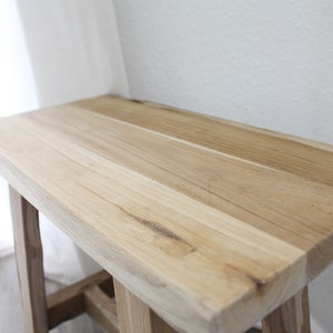 Petit banc / tabouret / repose-pieds en bois image 5
