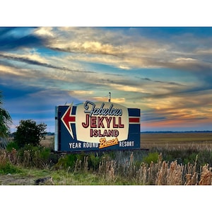 Jekyll Island sign at sunset, Brunswick, Georgia