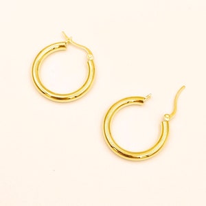 18K Gold huggie hoop earrings,925 Sterling Silver, gold hoops, 20mm hoop, Holiday gift, gifts for her, minimalist, gold vermeil,hoop jewelry