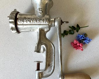 antique Husqvarna meat grinder, vintage Swedish No 5, manual meat chopper cast iron, hand crank grinder, antique hand crank heavy  grinder