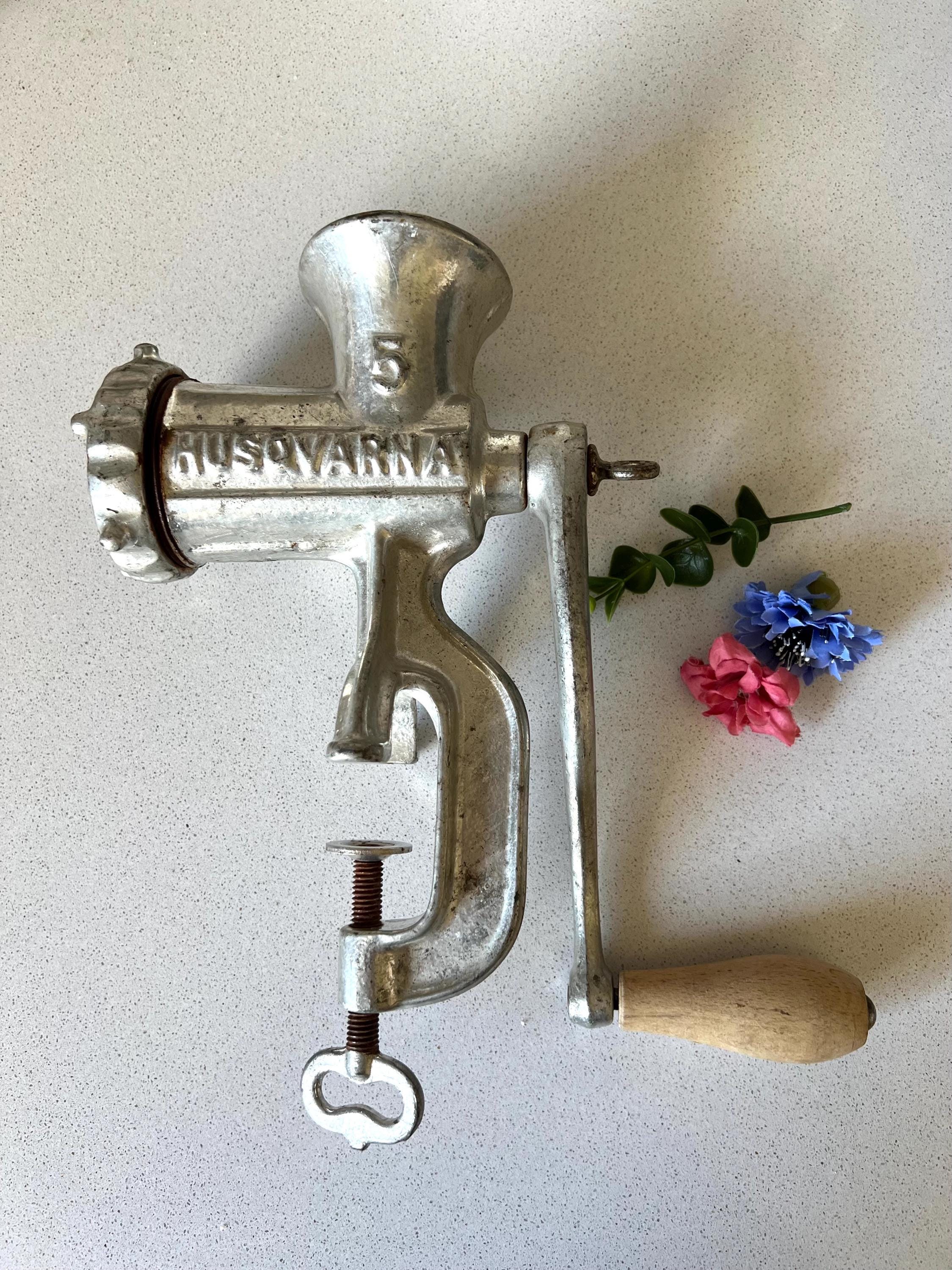 最終日セール！HUSQVARNA 手動ミンサー ビンテージ　スウェーデン製 週末限定セール！HUSQVARNA 手動ミンサー ビンテージ スウェーデン製