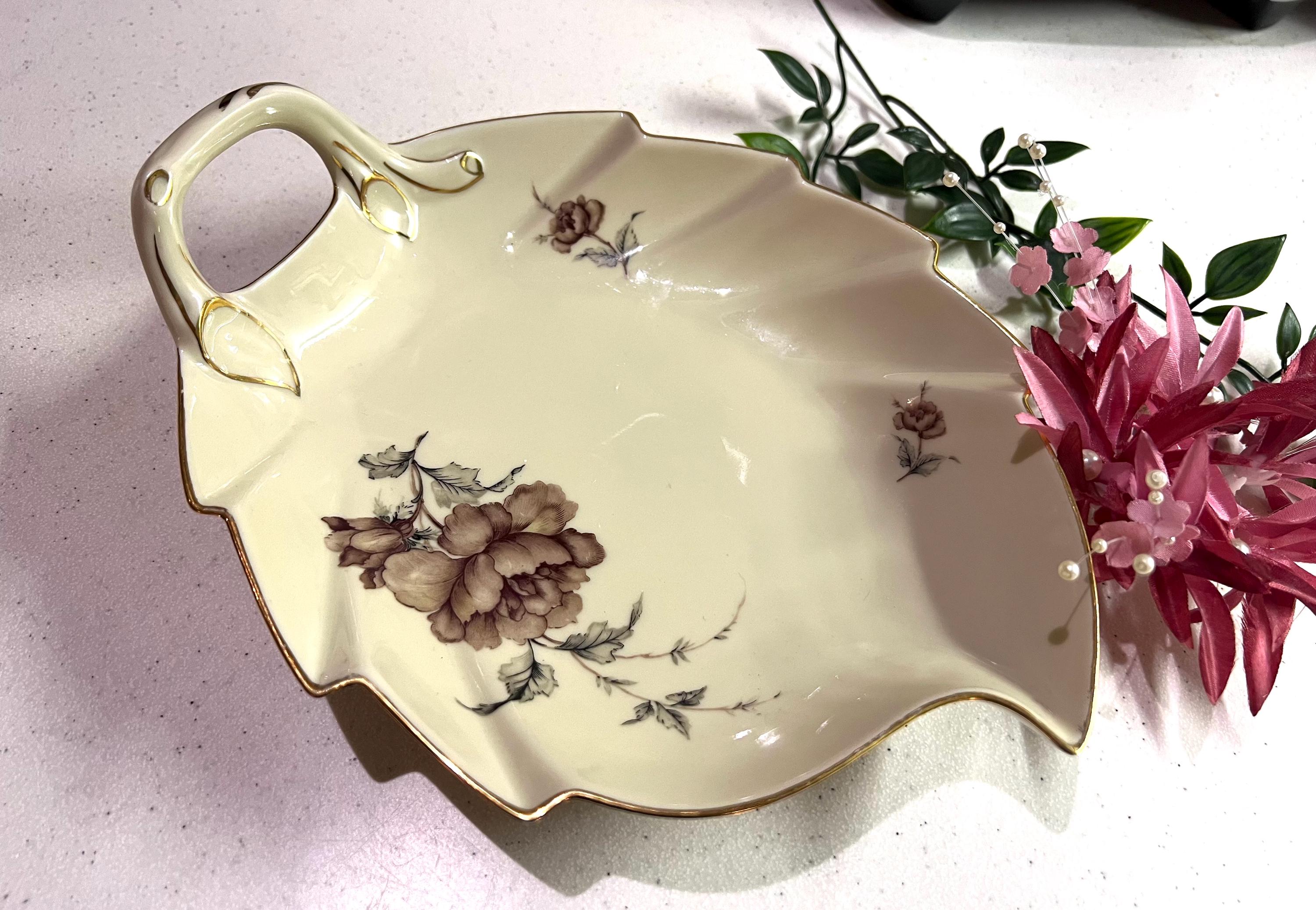 Vintage Kjøbenhavns Porcelains Maleri KPM Denmark Plate , Vanilla