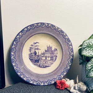 Incroyable vaisselle vintage scandinave en porcelaine Rörstrand, fabriquée entre 1845 et 1934. De Suède. Assiette à manger Stambul, objet de collection