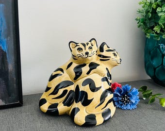 パーク・ローズ・ブリドリントン陶器の猫の置物：釉薬花模様の陶器