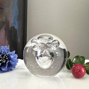 Amazing Vintage 1970s clear glass  Mid Century Modern Controlled Bubble clear  Glass Round Orb Paperweight~Collectible Art Glass~Retro ball
