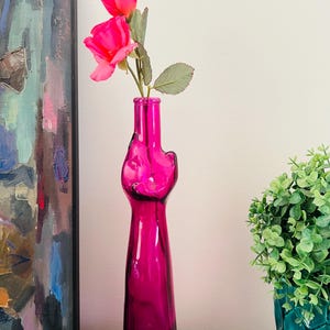 Beautiful  vintage burgundy pink Glass Happy Cat Bottle, Riesling Wine Decanter, Vase, Water Bottle, Candle Holder collectible wine bottle,