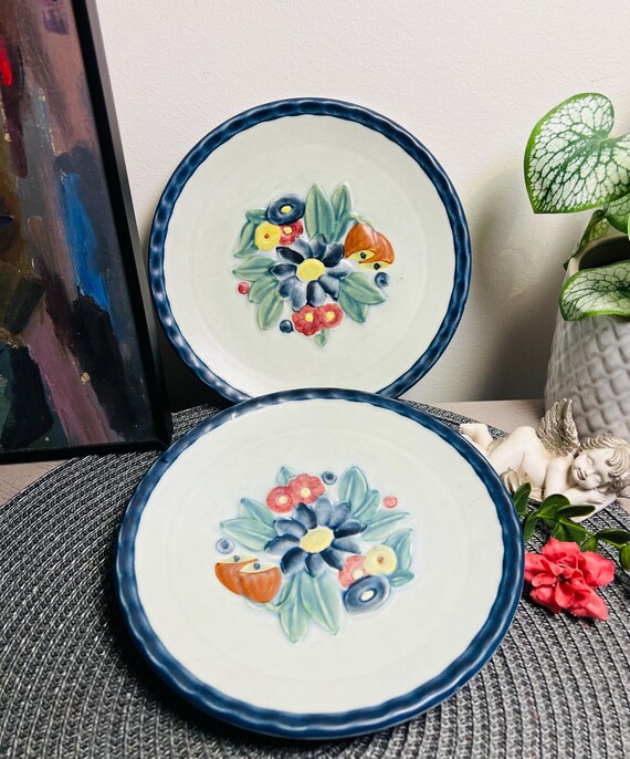 Erstaunlicher Vintage Sammlerstück Primavera Untersetzer Teller Rörstrand.pottery handgemalter floraler Teller | Sammlerstücke | Blaue Blüten Sweden