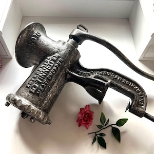 antique American   meat grinder, vintage USA No 10, manual meat chopper cast iron, hand crank grinder, antique hand crank heavy  grinder