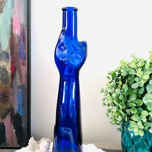 Beautiful  vintage cobalt blue Glass Happy Cat Bottle, Riesling Wine Decanter, Vase, Water Bottle, Candle Holder collectible wine bottle,