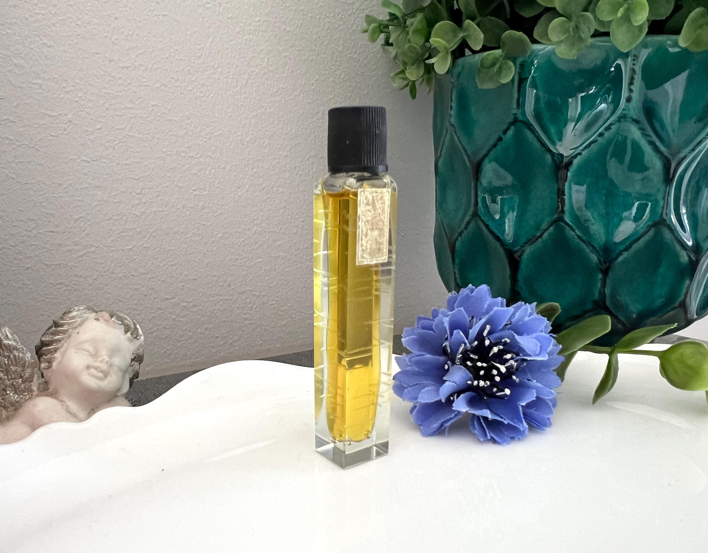 Dzintars perfume - Etsy 日本