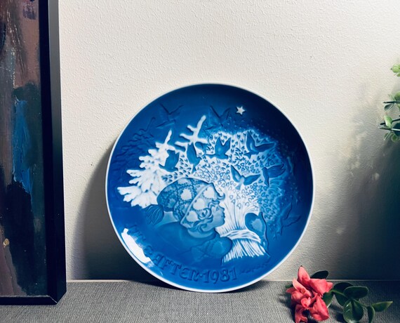 Bing & Grondahl 1981 Christmas Peace Plate, Jule Aften, Blue
