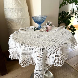 Amazing Vintage Crocheted hand made doilies set of 3 , white tablecloth , beautiful retro doily, crocheted doily.. blue doilies hand made