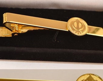 Épingle à cravate dorée Sikh Khanda avec étui