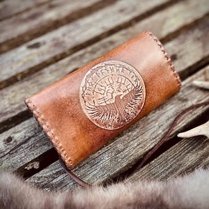Tobacco pouch leather / tobacco pouch leather / tobacco pouch runes / runes raven / rolling tobacco bag / rolling bag leather / Christmas gift / Viking
