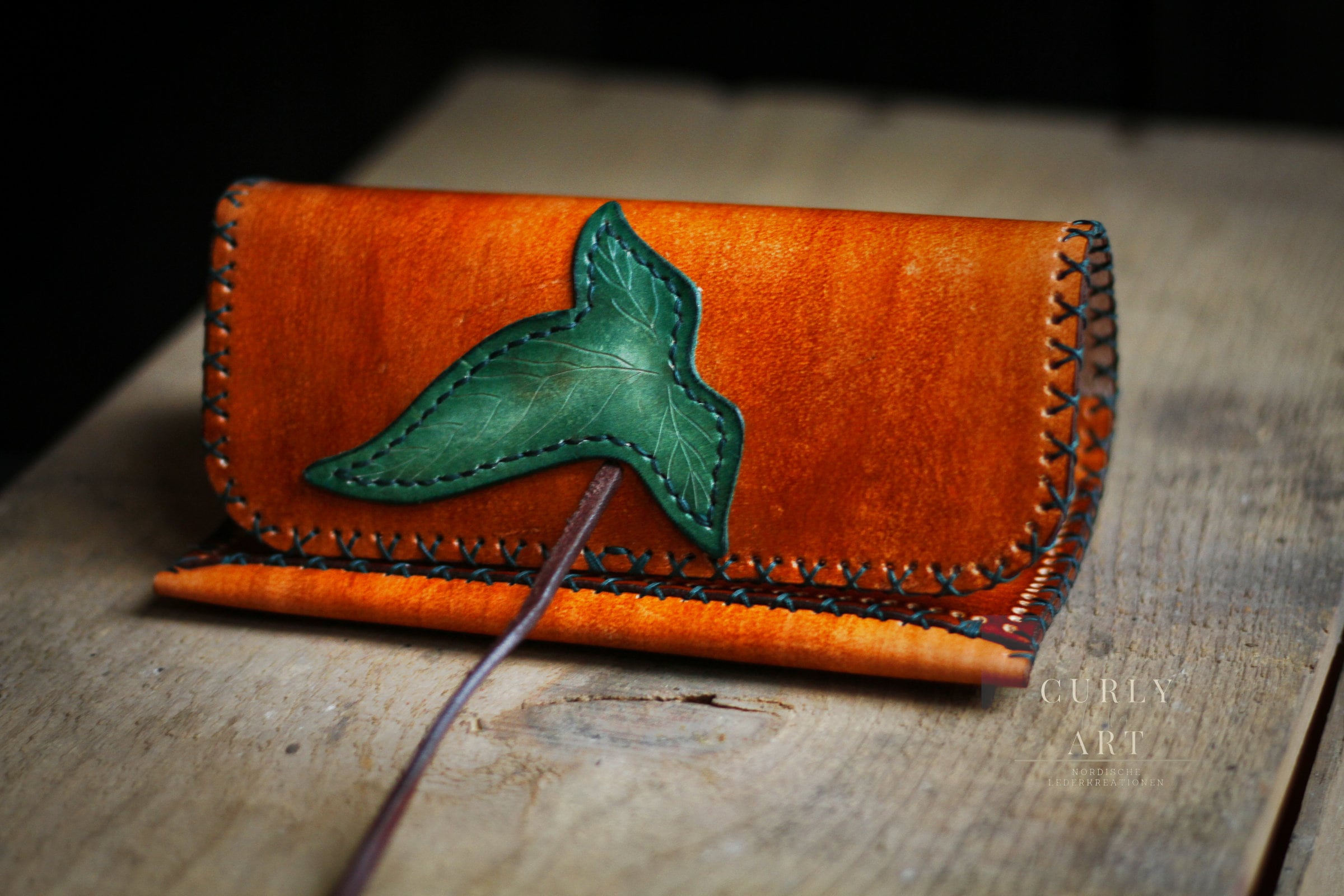 Lord of the Rings // Leather Tobacco Pouch // Elven Leaf // Leather Tobacco  Pouch // Gifts for Smokers / Genuine Leather Tobacco Pouch / Leather Tobacco  Pouch