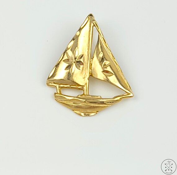 Vintage 14k Gold Sail Boat Pendant - image 8