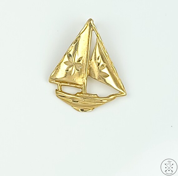 Vintage 14k Gold Sail Boat Pendant - image 4