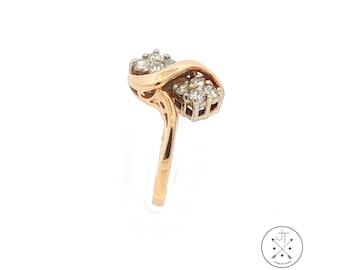 Vintage 14k Yellow Gold Ring with 1/5 ctw Diamonds Size 6.25 Artsy Freeform