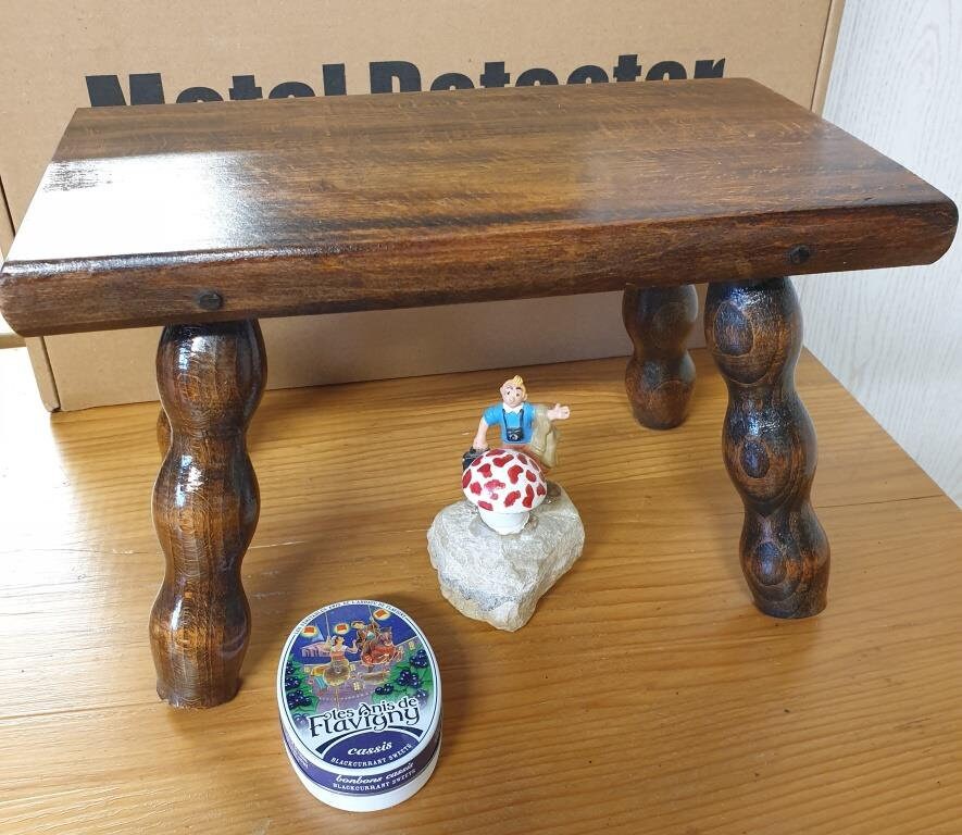 Repose Pieds de Bureau ou Petit Banc Rustique