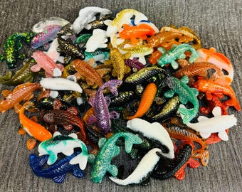 20 miniaturas de resina con forma de pez koi en 3D, selección de colores variados, adornos para manualidades, envío gratuito.