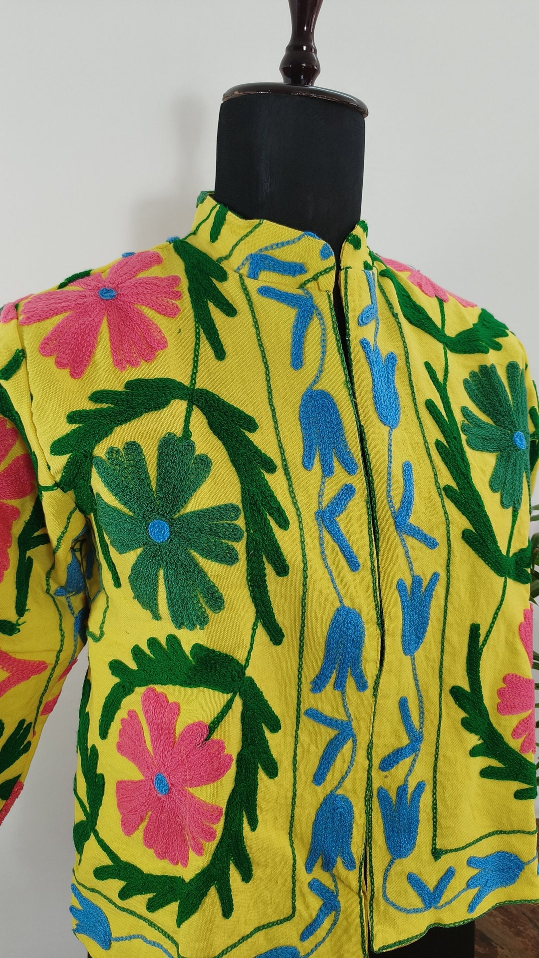 【送料0円】 Jacket Embroidery Short in Colour Multi & Yellow Sunshine ジャケット・アウター