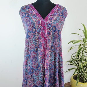 Lange maxi-jurk van zijdemix zonder rug in roze en blauw | Boho Goddess zomerjurk | Stropdasjurk | Maxi-jurk | Soepelvallende fit-flare strikjurk