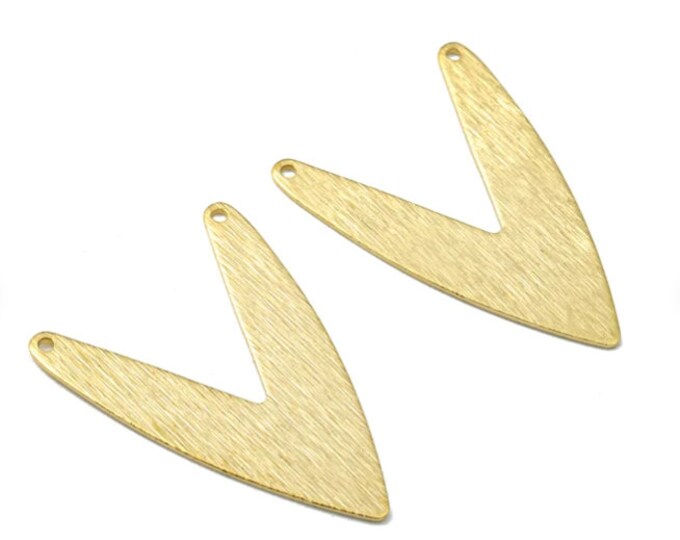 2 Pieces Brass Texture Arrow Connectors - Raw Brass Arrow Pendant and Necklace - Brass Texture V Connectors - 2 Holes - 30.63x22.69x0.79mm
