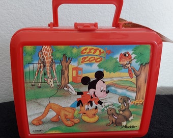 Vintage Walt Disney Aladdin Lunchbox Mickey Mouse Pluto Pooh Disney On Parade Vintage Walt Disney Aladdin Lunchbox Mickey Mouse Pluto Pooh Disney On Parade