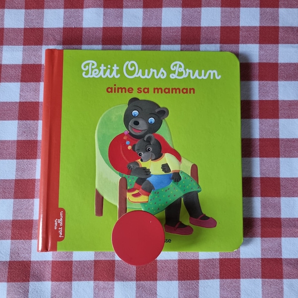 Livre-patère Petit Ours Brun