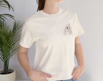 Camiseta "Solo un capítulo más" / Camiseta para amantes de los libros, diseño floral de libro abierto.