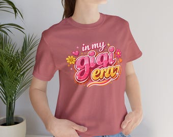 Camiseta "in my giga era" / Gráfico retro de letras burbuja, estilo floral rosa de los años 70